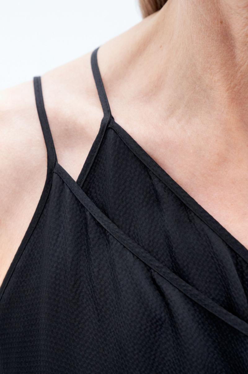 Filippa K Robes Asymmetric Seersucker Dress Black Femme - 1