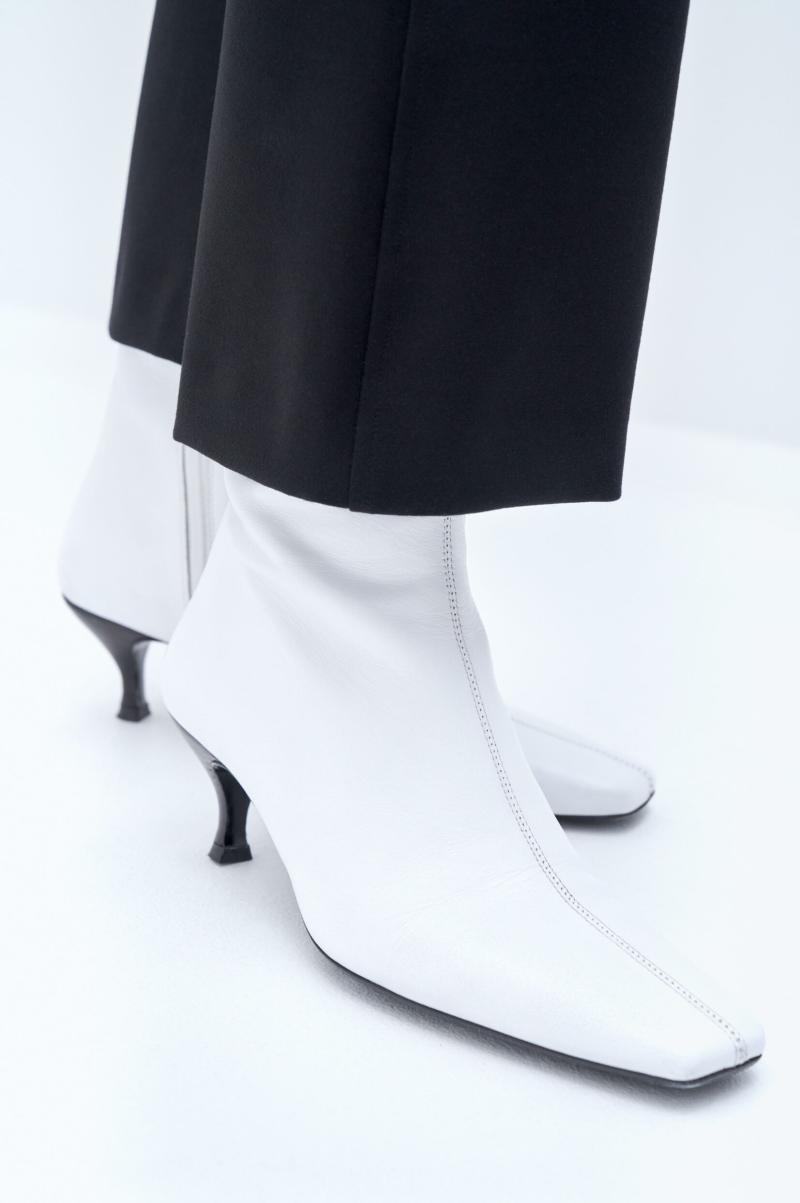 Chaussures Filippa K White Bottines À Bout Carré Femme - 3